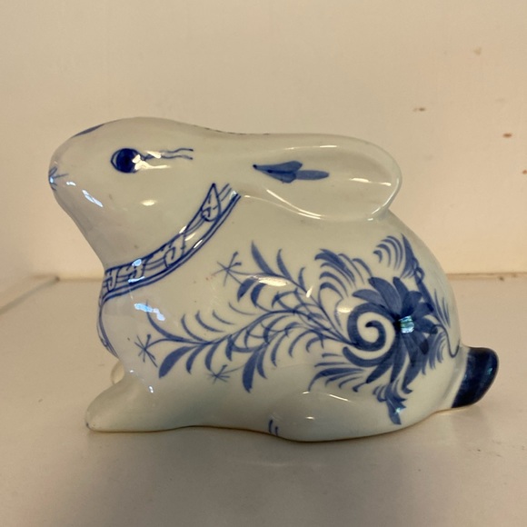 Accents | Blue And White Porcelain Bunny Rabbit Bank Coin Bank 6x4 ...